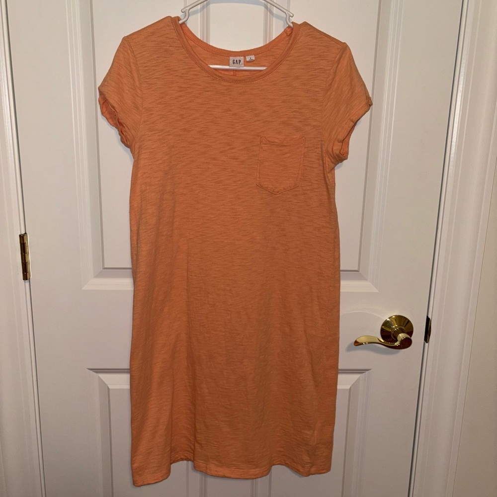 Old Navy Pocket T-Shirt Dress in Orange Cream